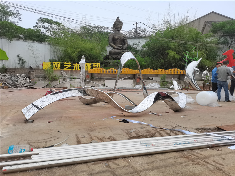 南京不銹鋼鏡面雕塑制作案例