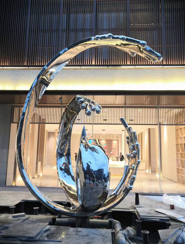 南京不銹鋼鏡面水滴雕塑